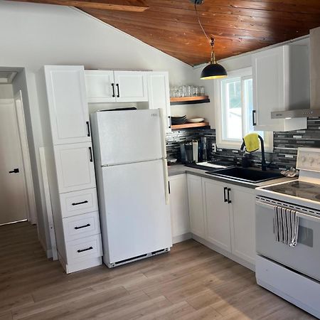 Cozy Chalet Near The Beach Shediac Extérieur photo
